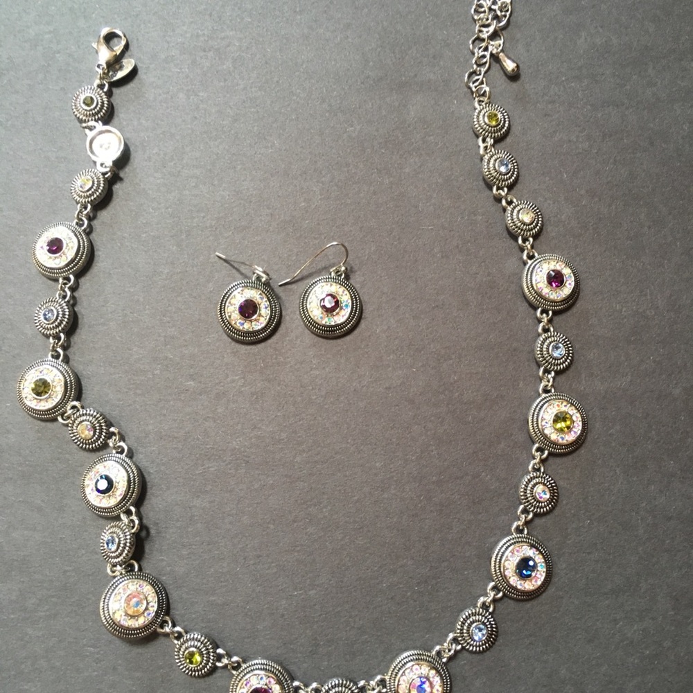 Necklace and rings